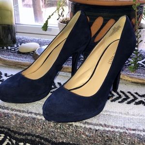Nine West Navy Pumps